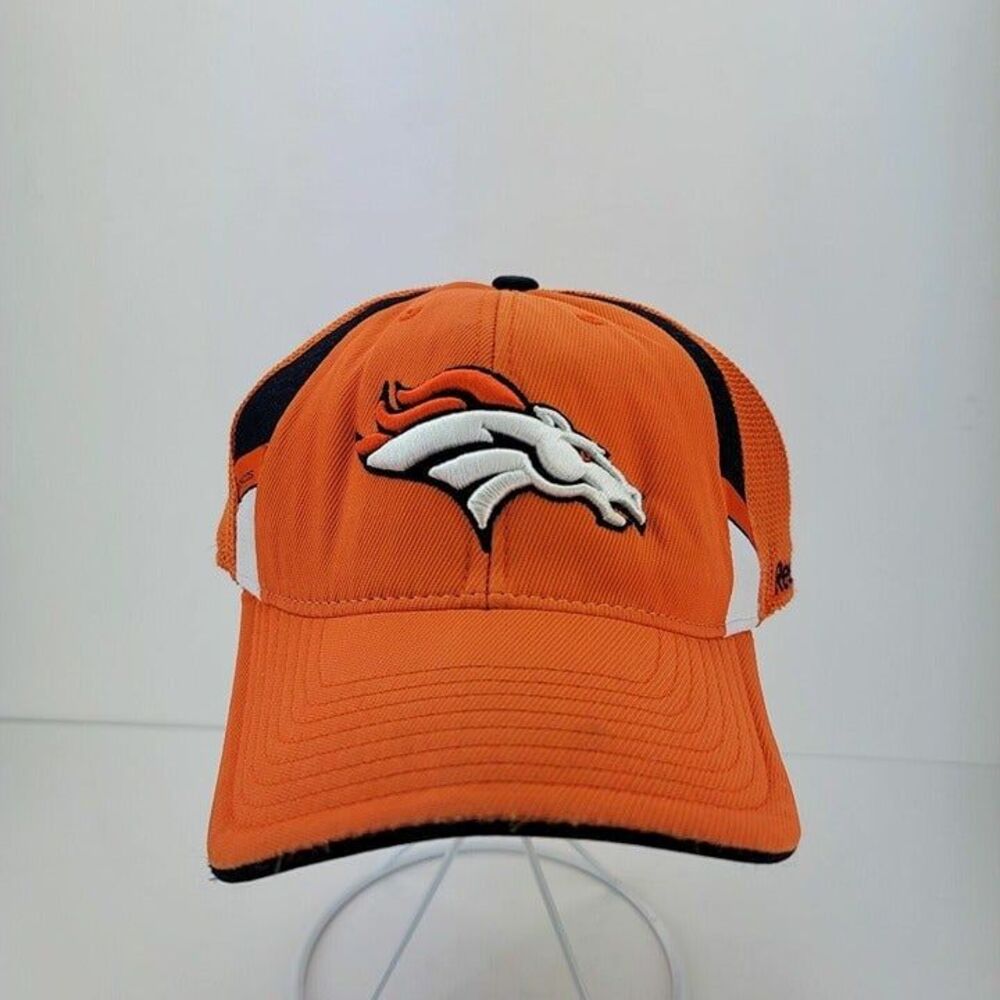 Reebok Denver Broncos Fitted NFL Equipment Onfield Small Medium Fitted Cap Hat